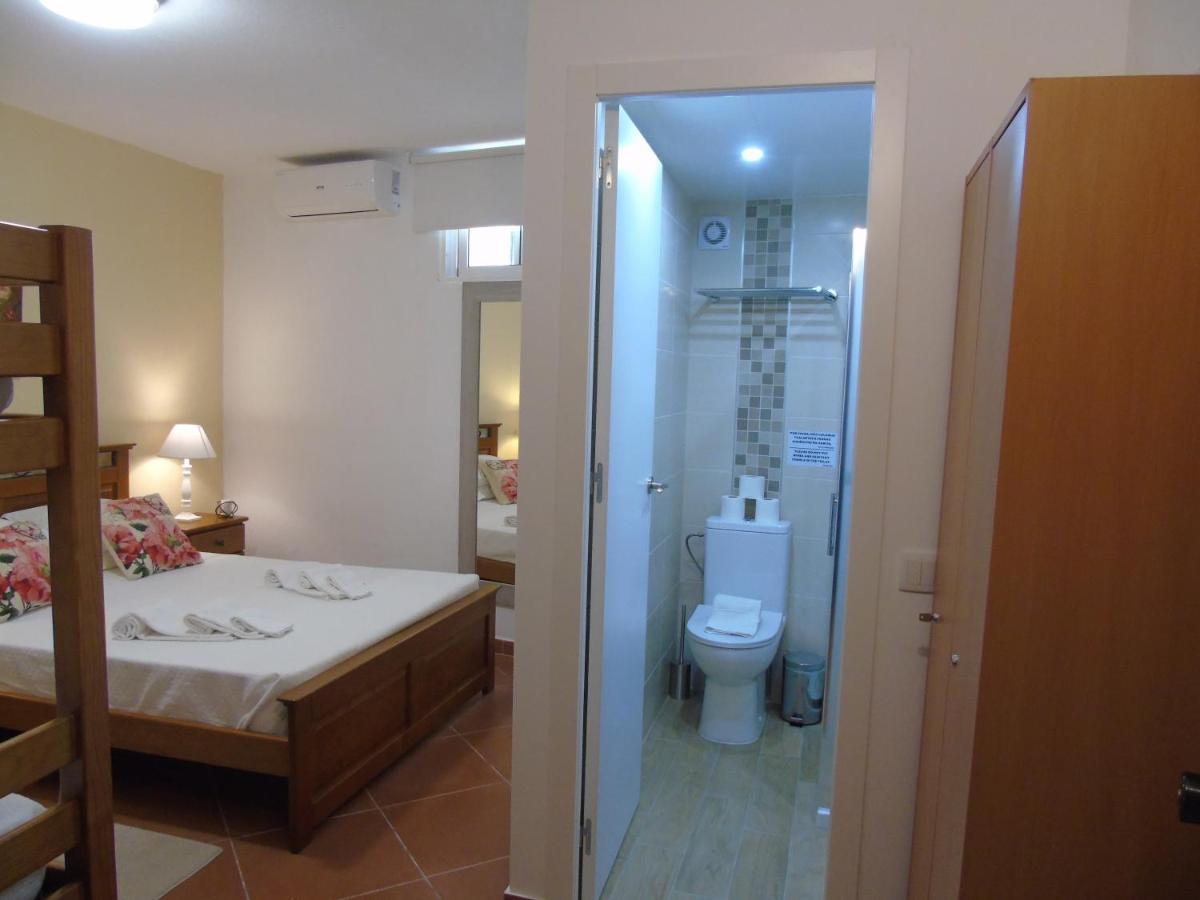 Manta Guest - Bed & Breakfast Manta Rota Exterior photo
